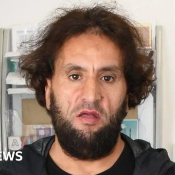 Extremist jailed for life over street murder